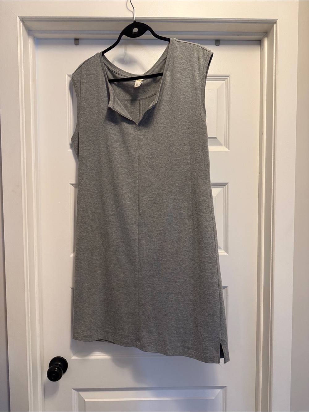 Lolé Sleeveless Gray Shift Dress